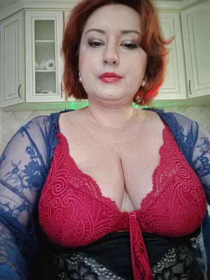 lustful-mom