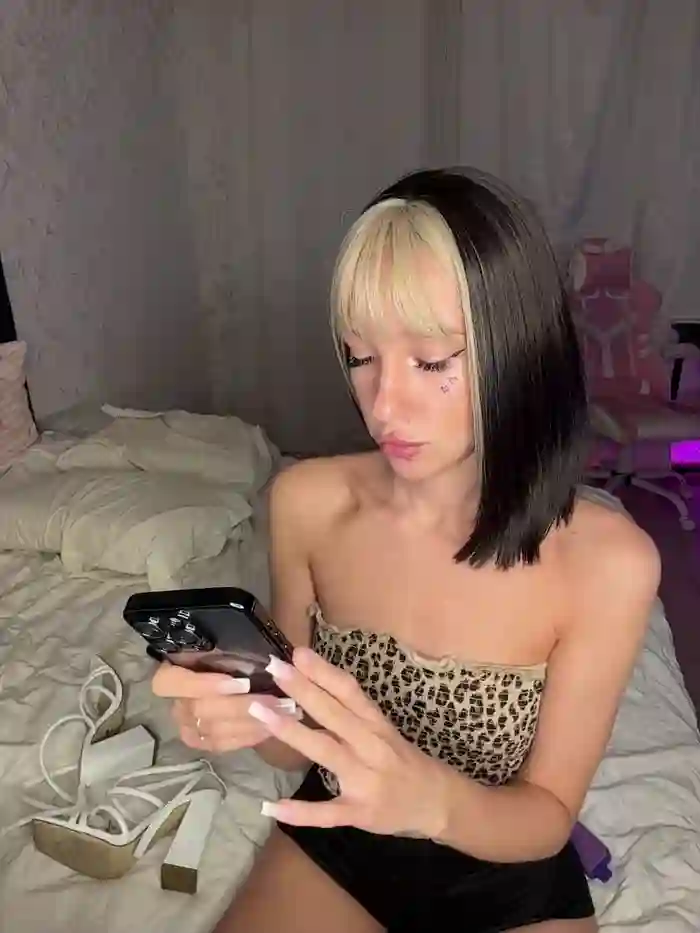2025/09/15/bongacams-millemimi-00-15-10