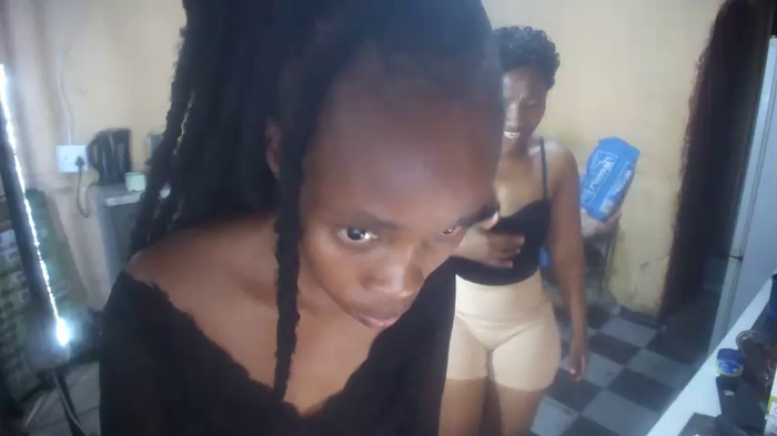 Curvypear