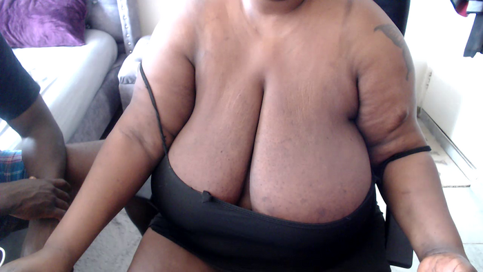bigboobscoupls