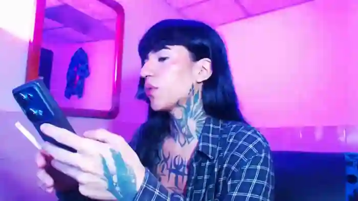 2025/12/12/bongacams-jazmiiwolf-22-27-57