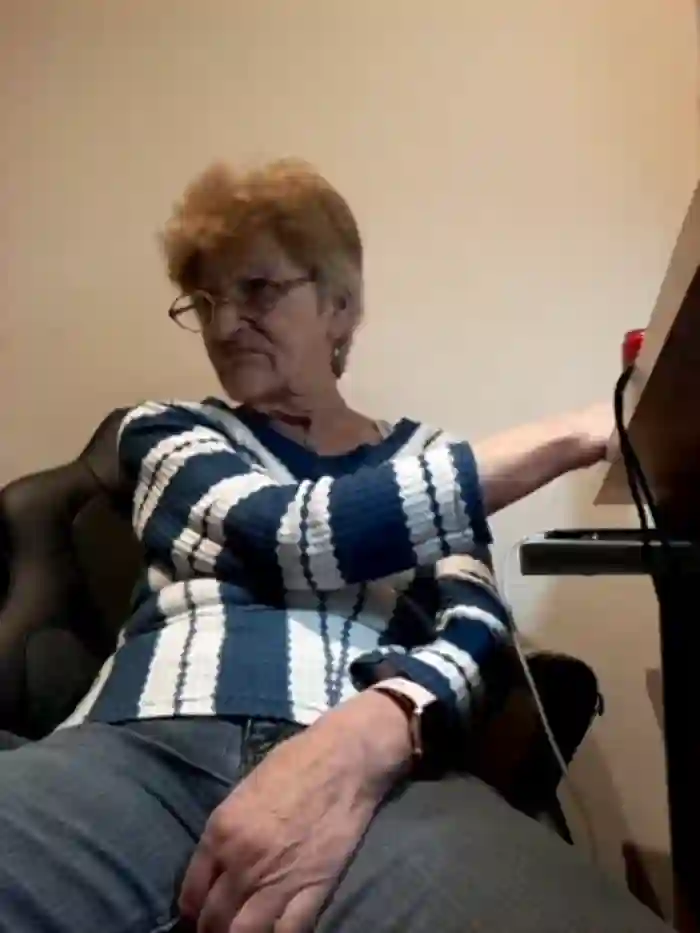 2026/01/01/bongacams-reife-dame-16-24-12