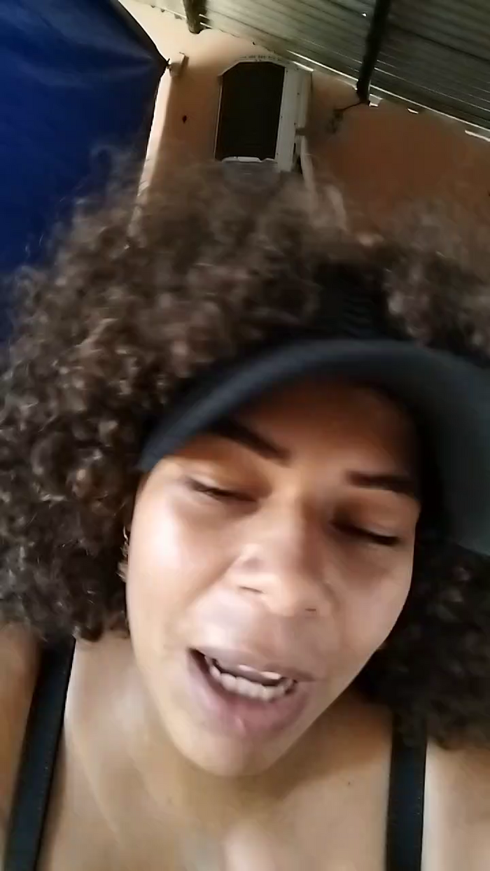 Morenacavala027