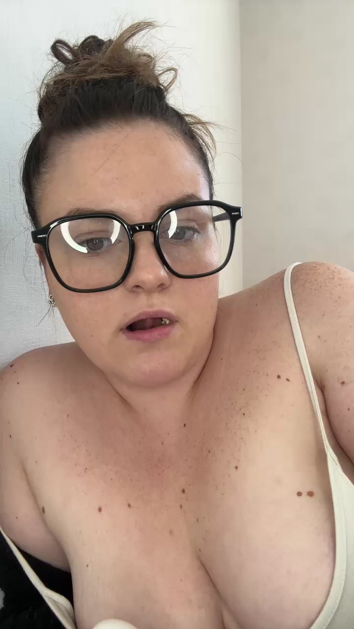 whitequeen_xxx