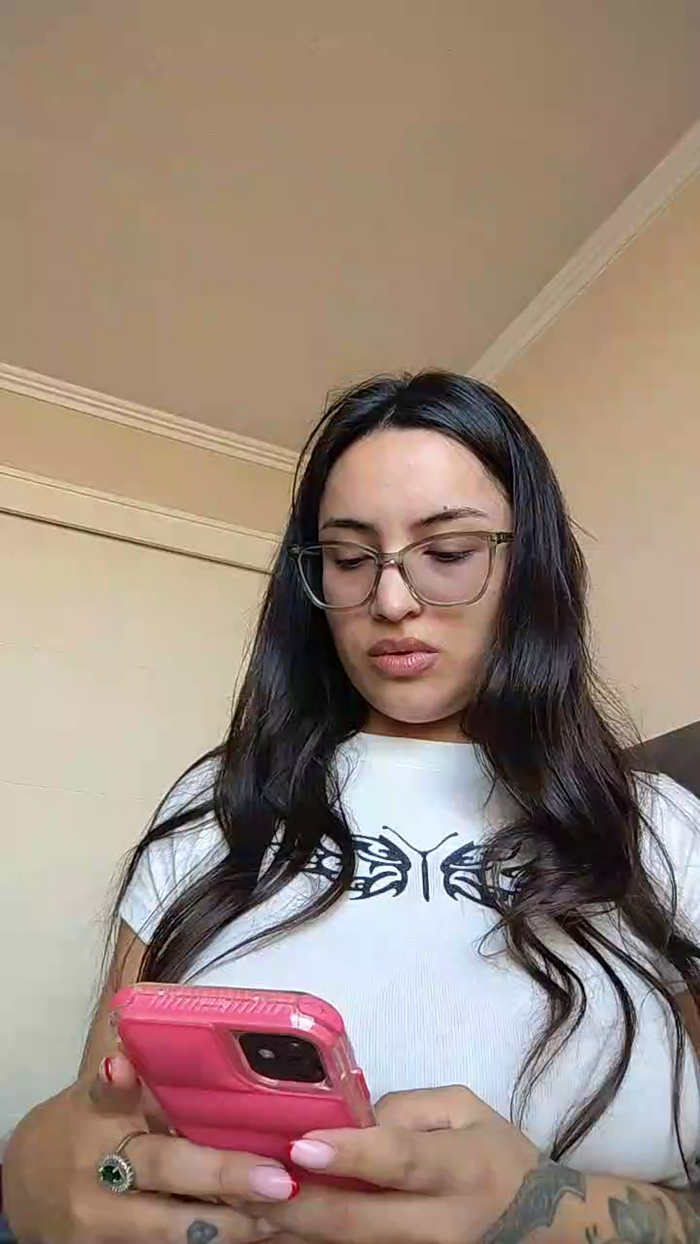 Latinaakita4