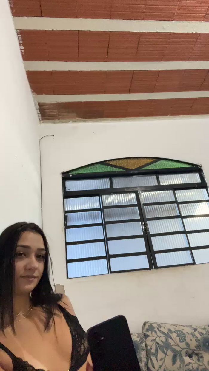 Bruninha04