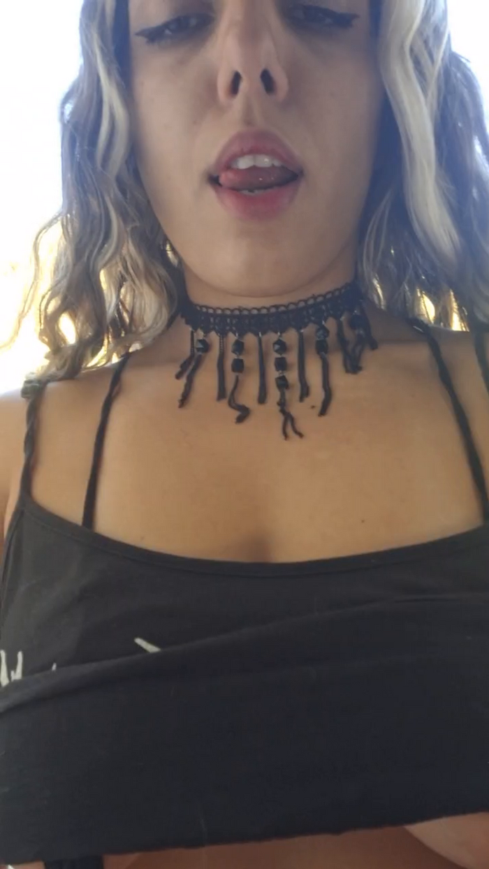 LizzieBlack