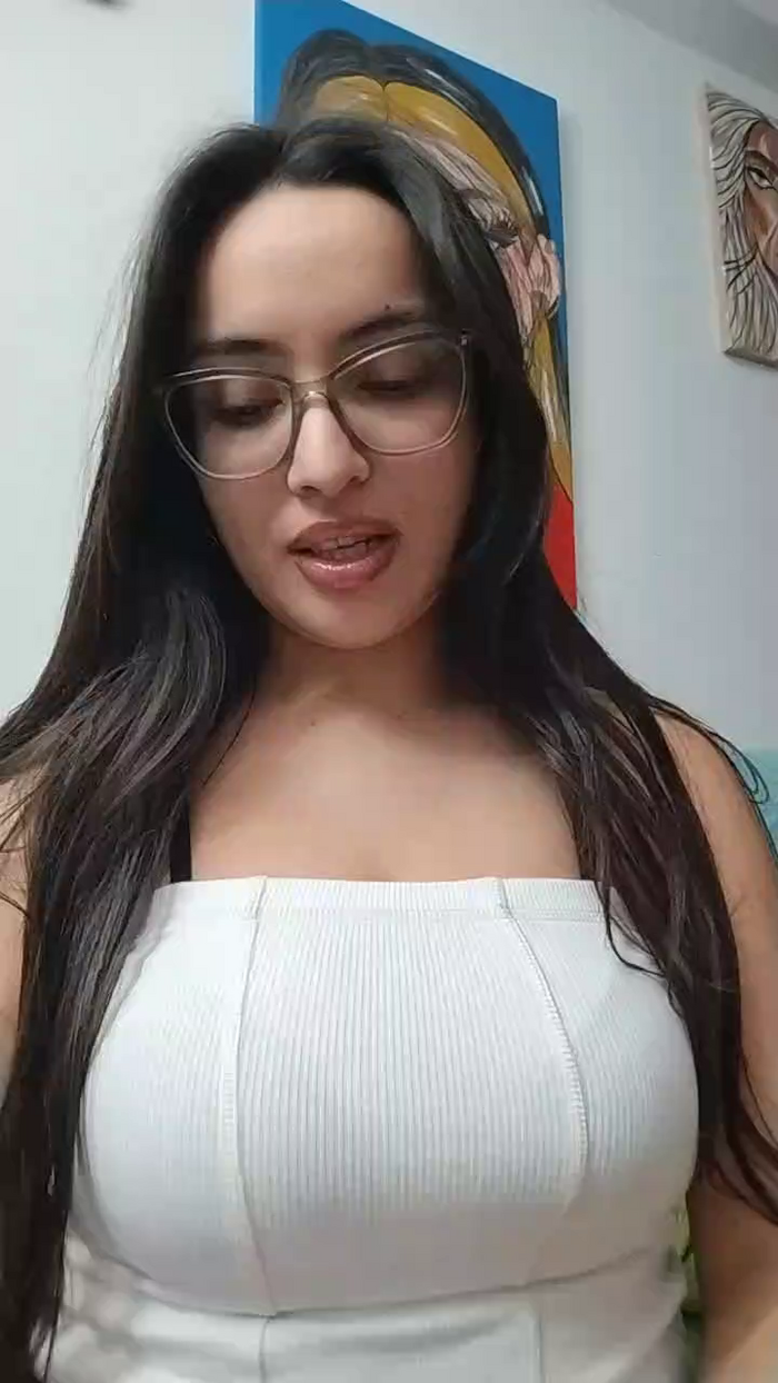 Latinaakita4