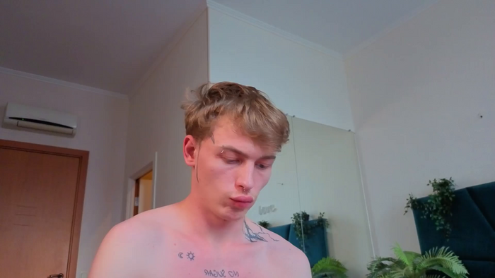 THEO__GREEN