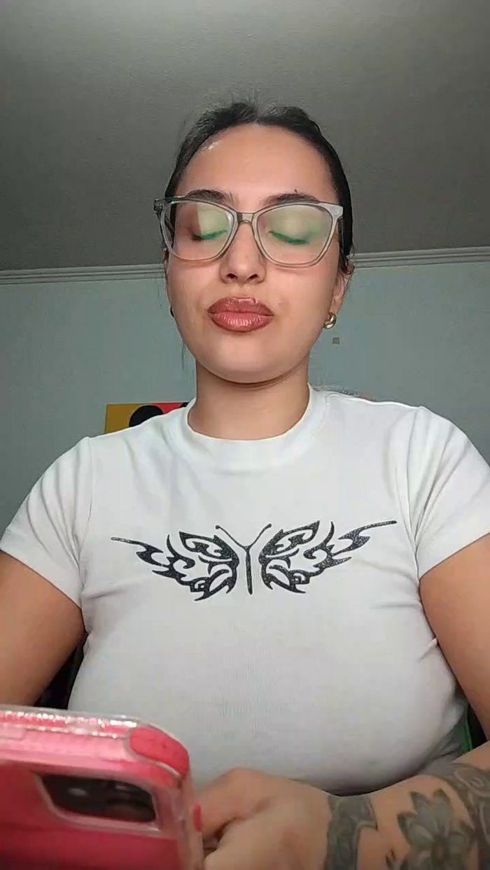 Latinaakita4