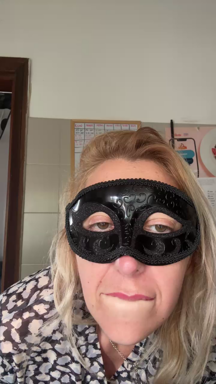 Lavinia_cop