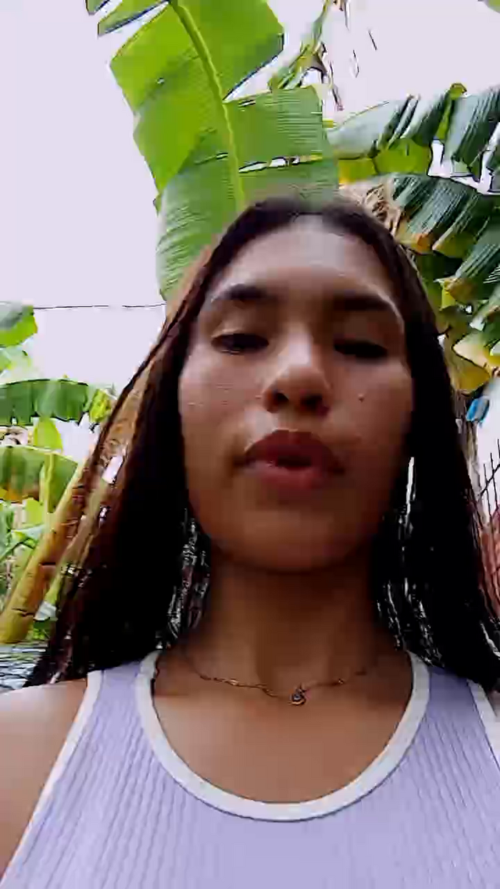 Scarlett_pee