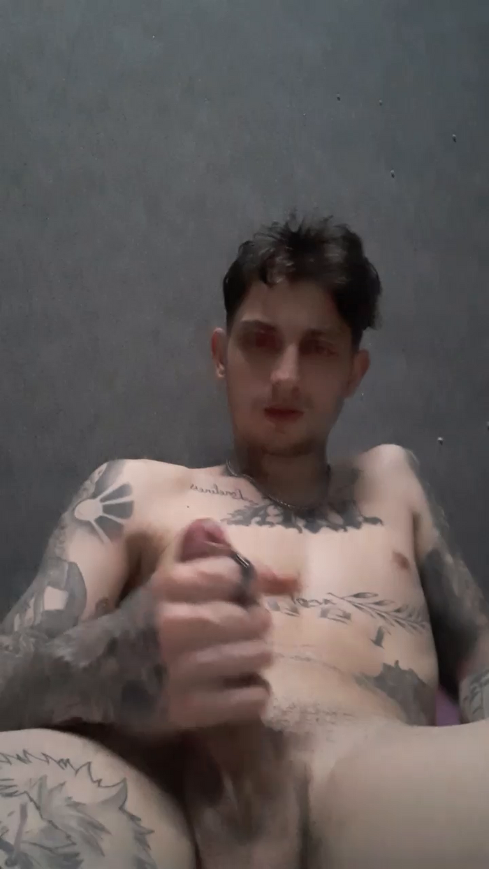 Tattooboy_19
