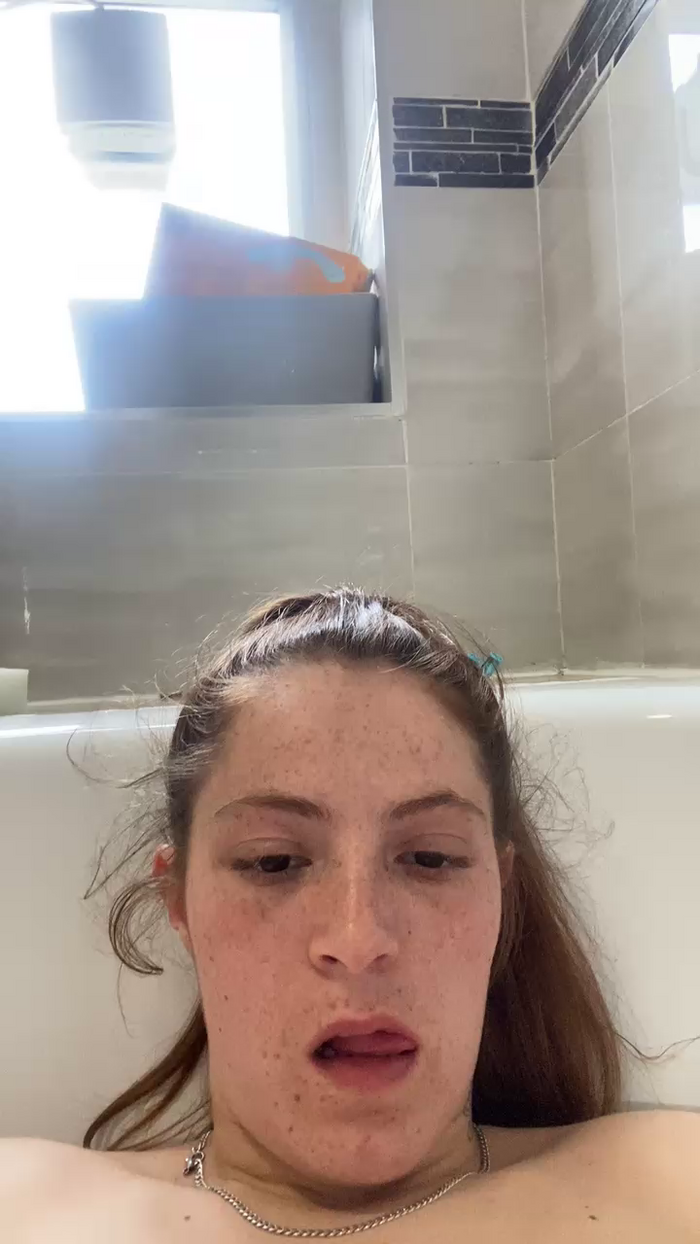 KinkyChloee