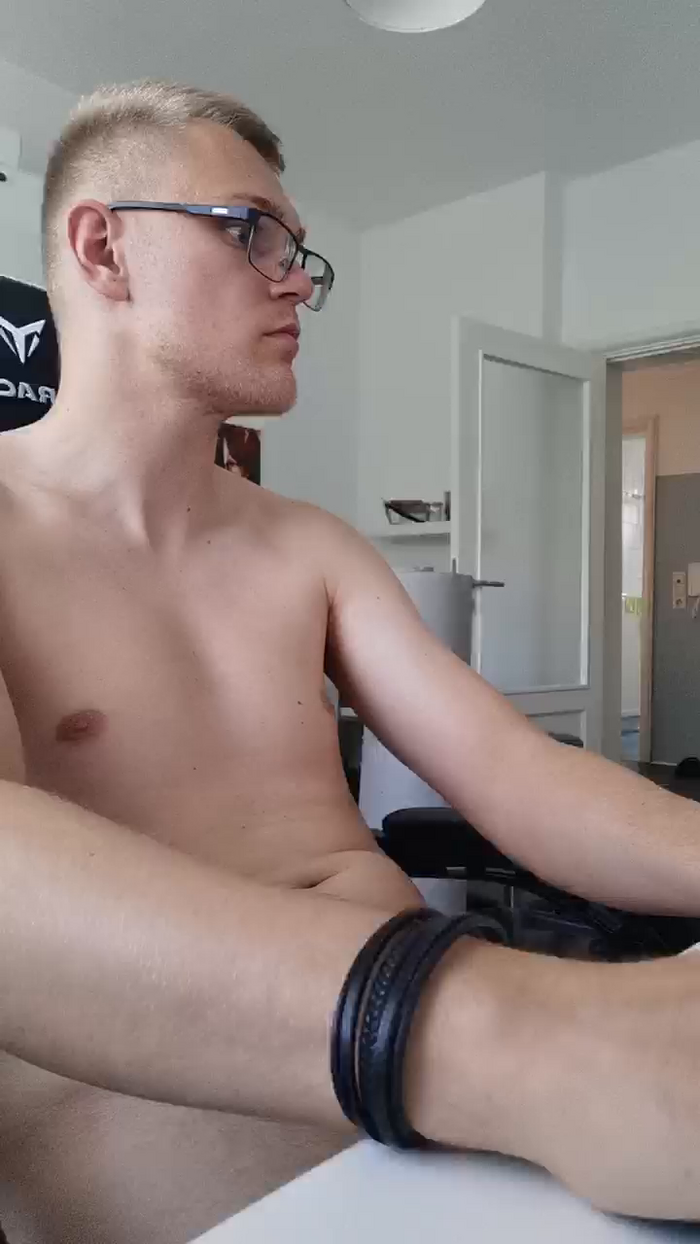 Aleex325