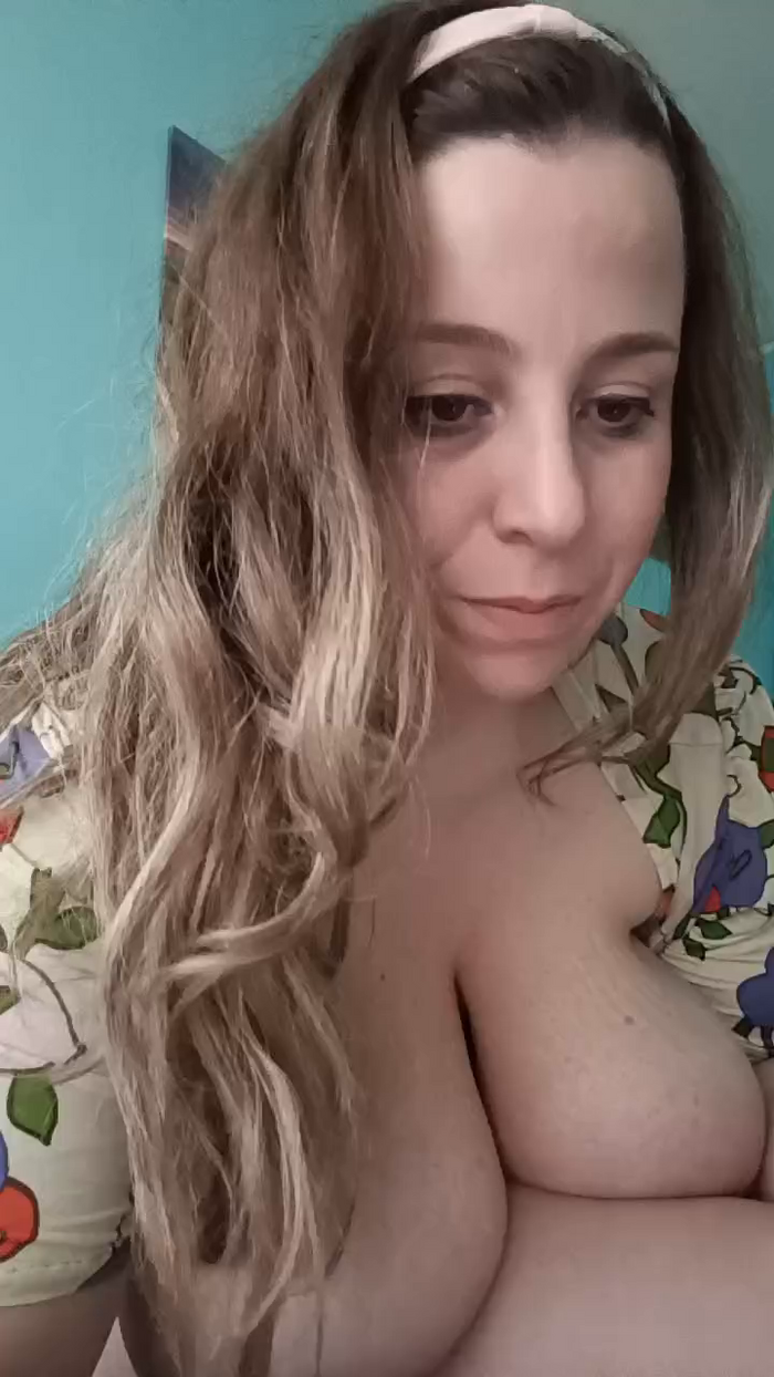 emma96_hot
