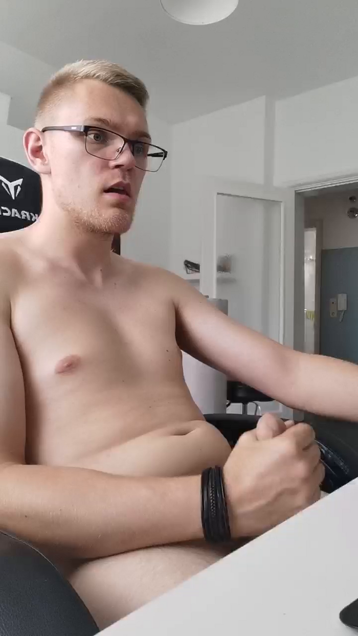 Aleex325