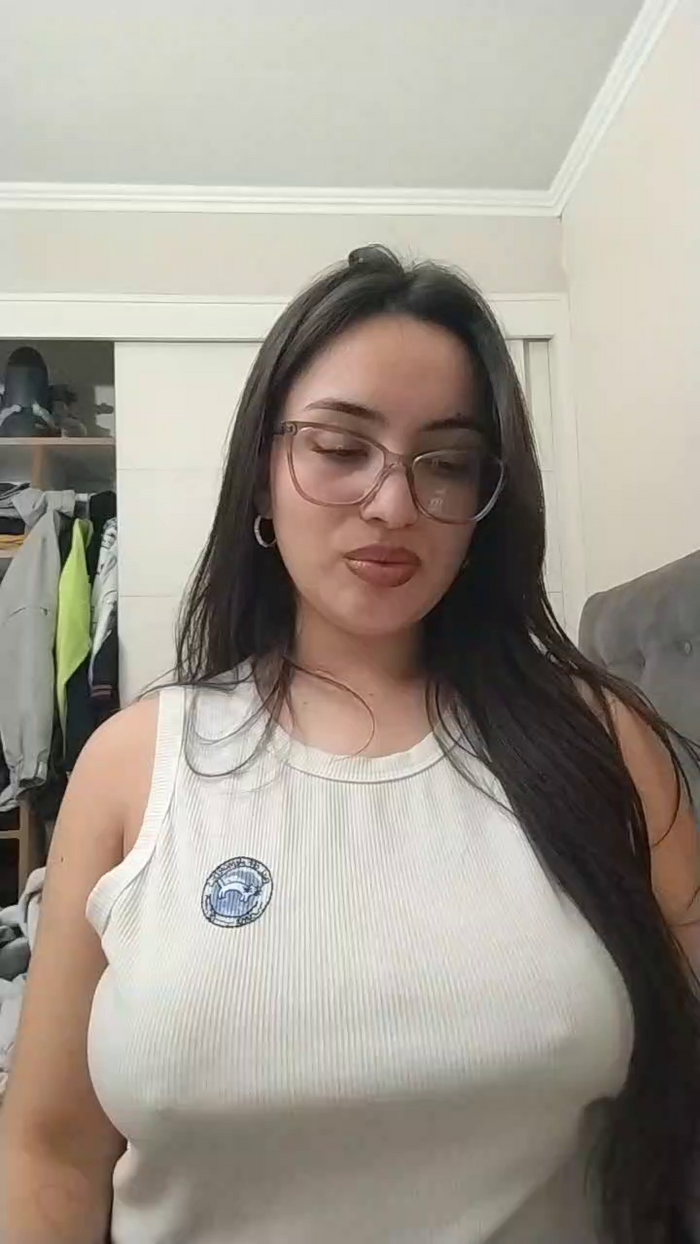 Latinaakita4