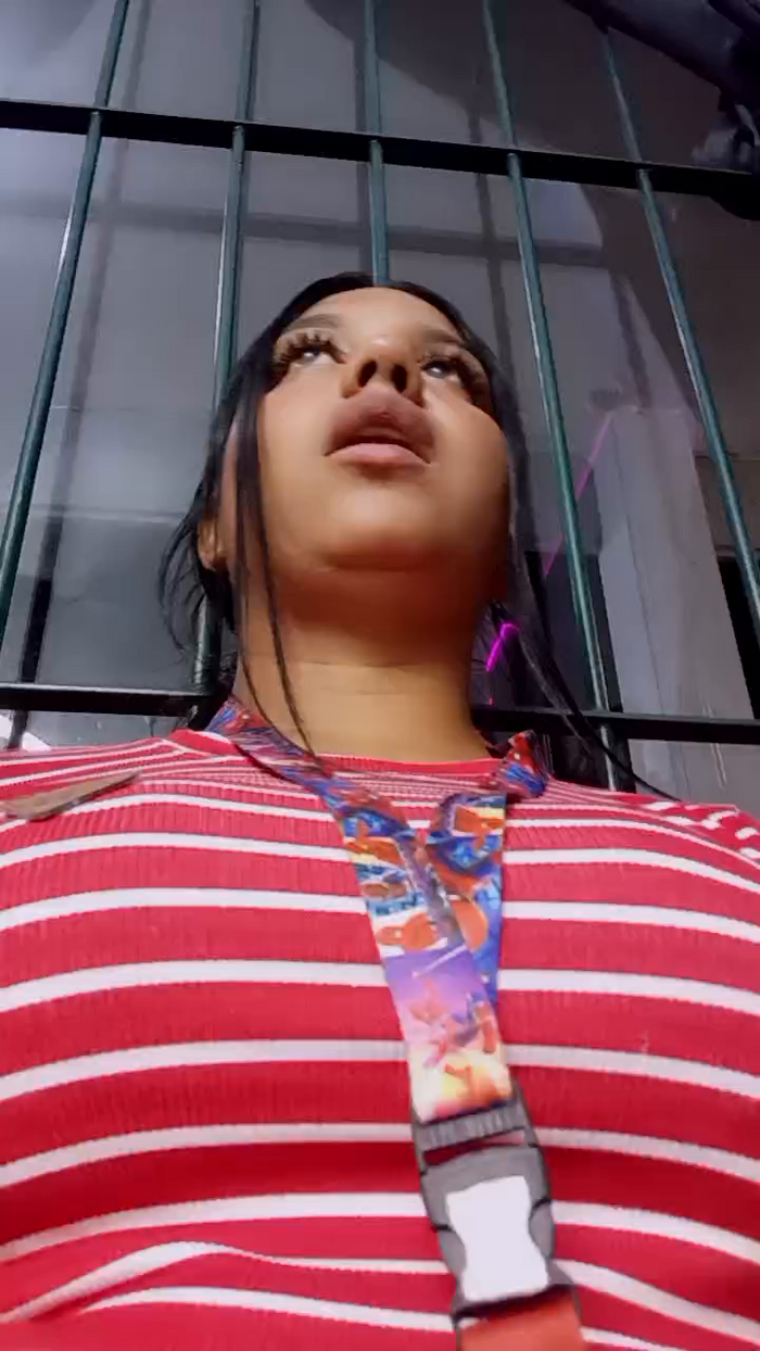 Girl_hotpee