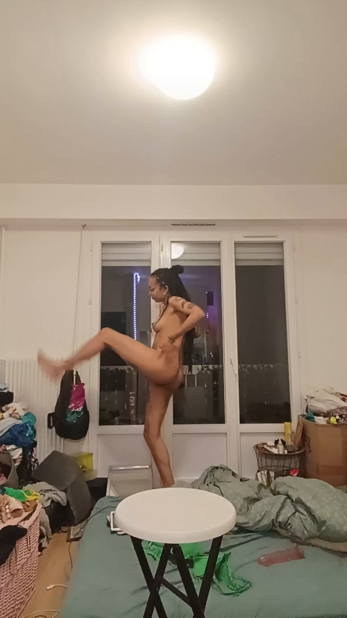 elleblue_sexy