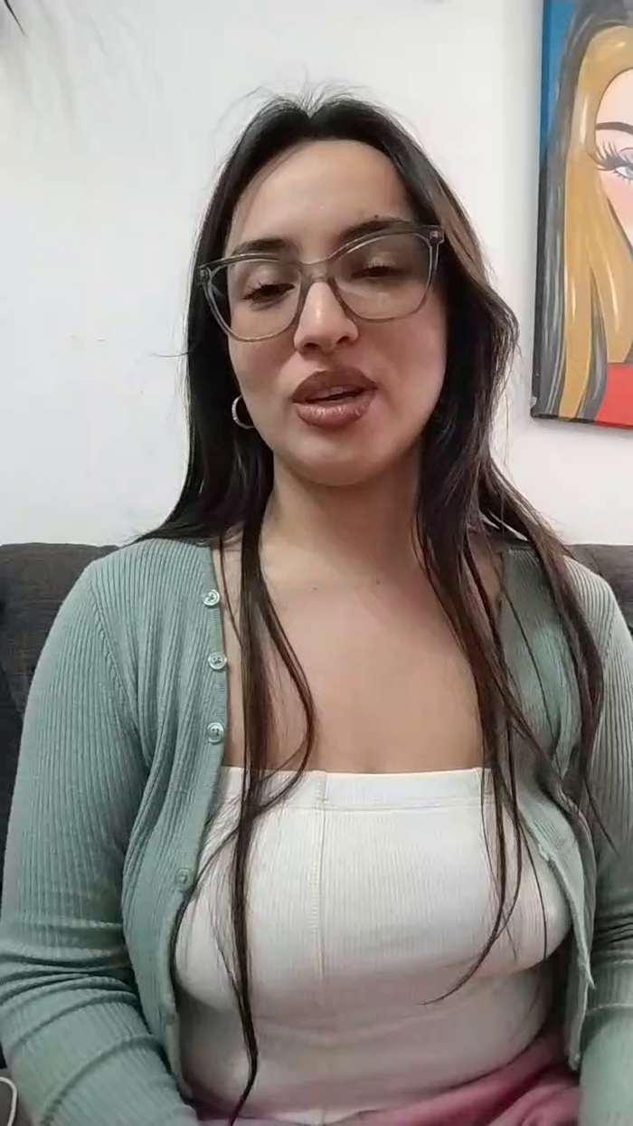 Latinaakita4