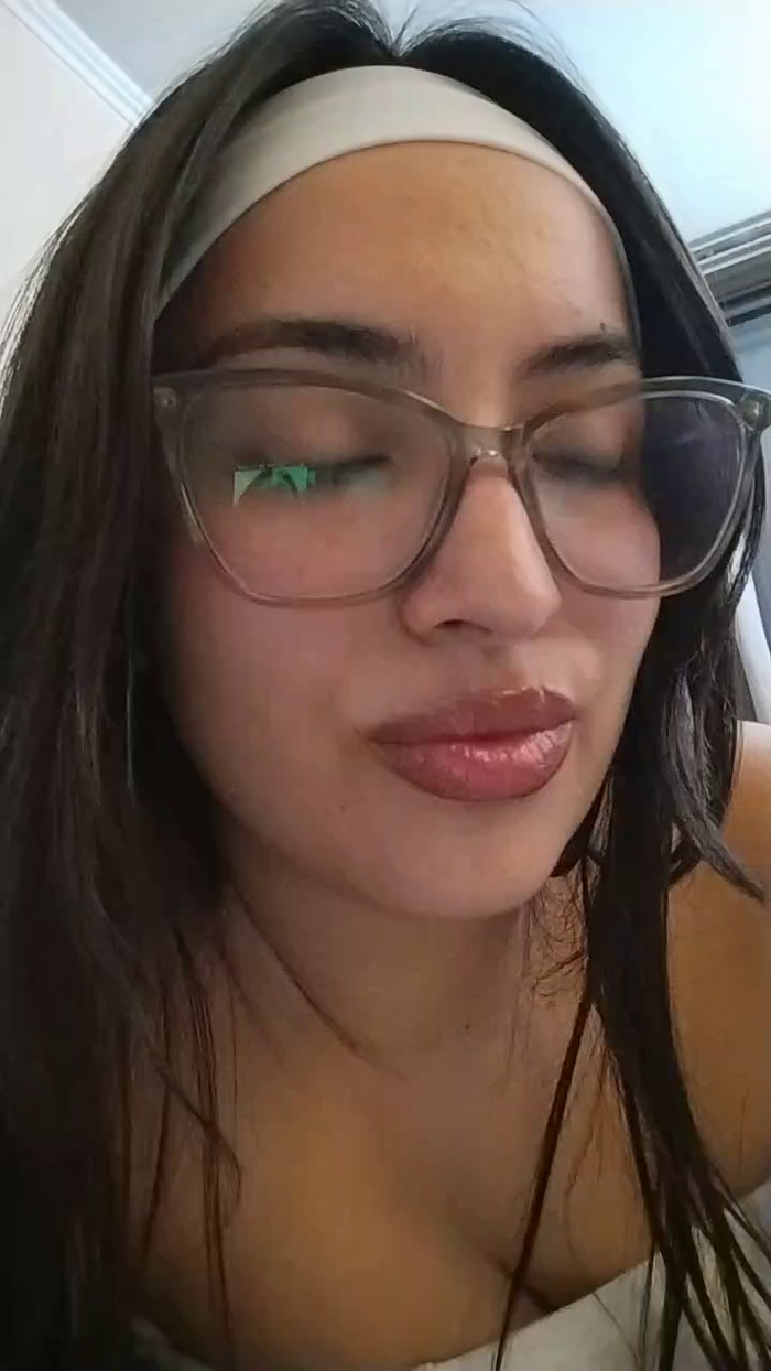 Latinaakita4