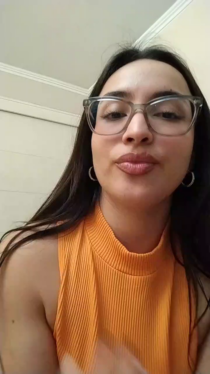 Latinaakita4