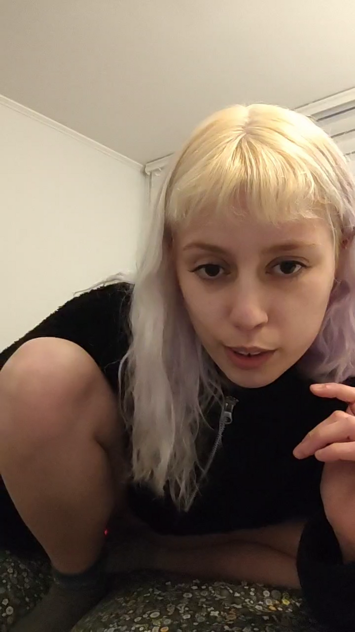 emi_laura