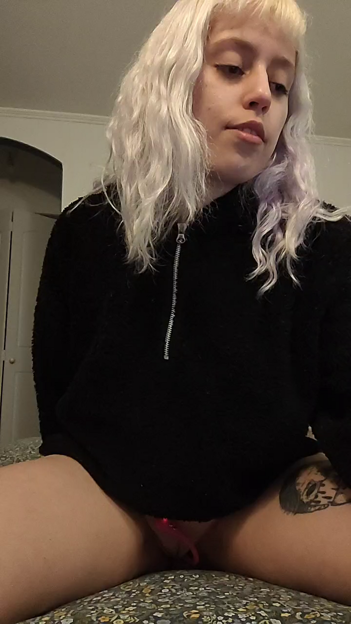 emi_laura