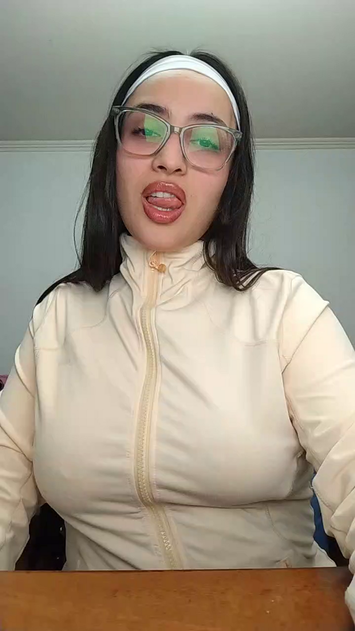 Latinaakita4