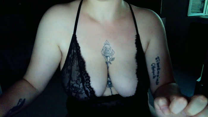 FrenchyBigTits