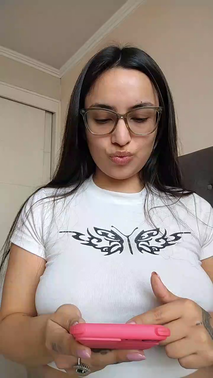 Latinaakita4