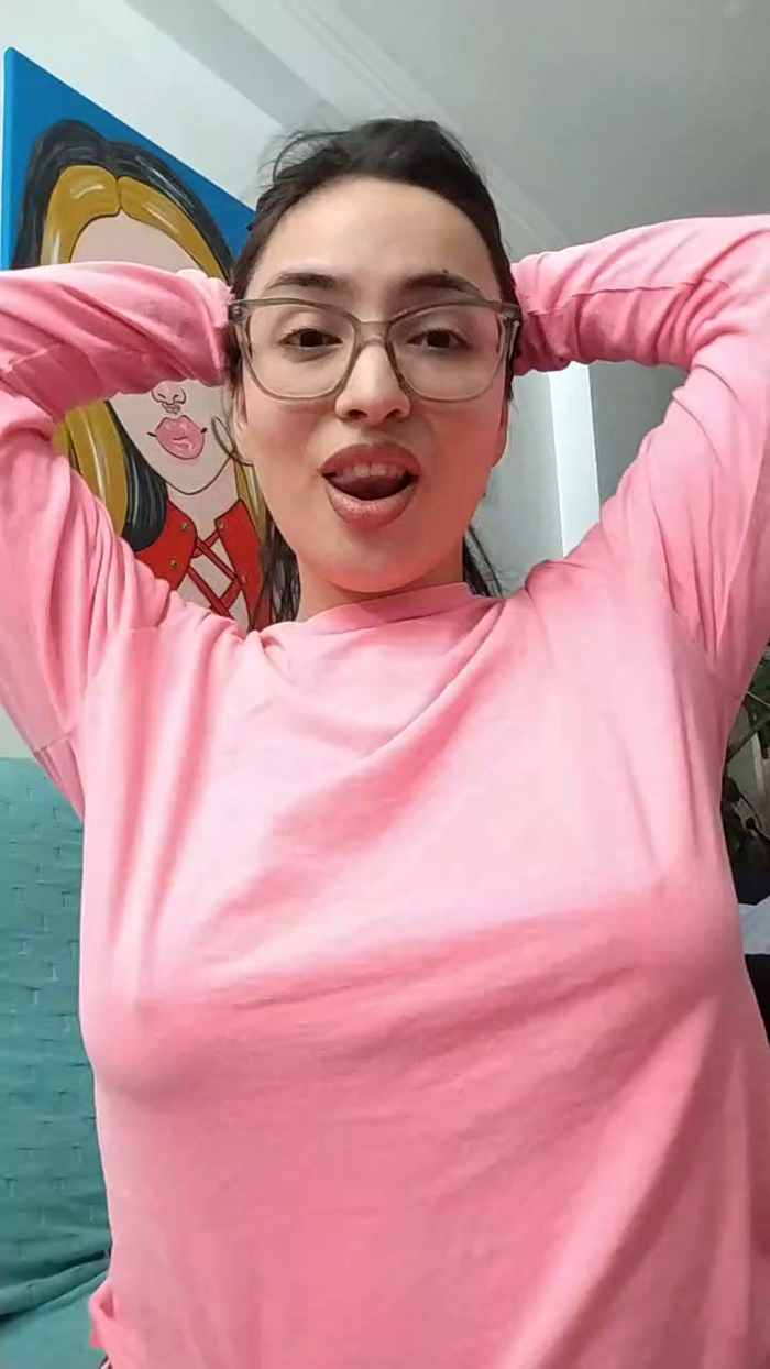 Latinaakita4