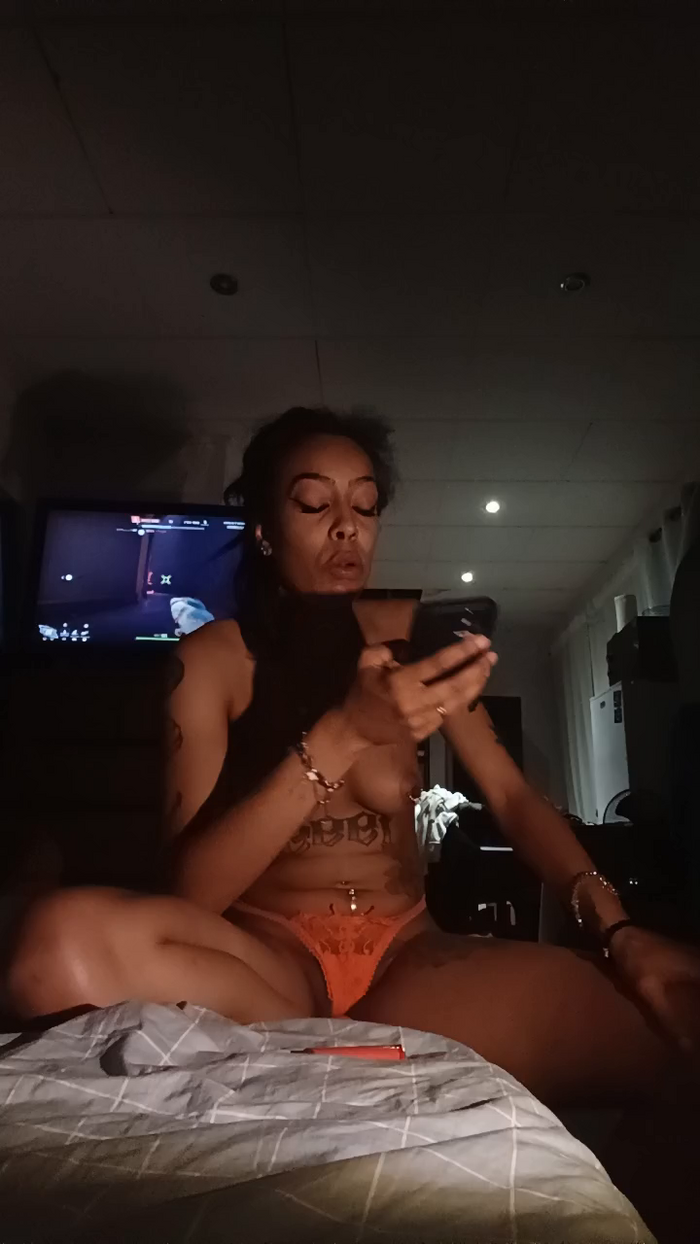 elleblue_sexy