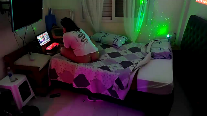kasandramirror