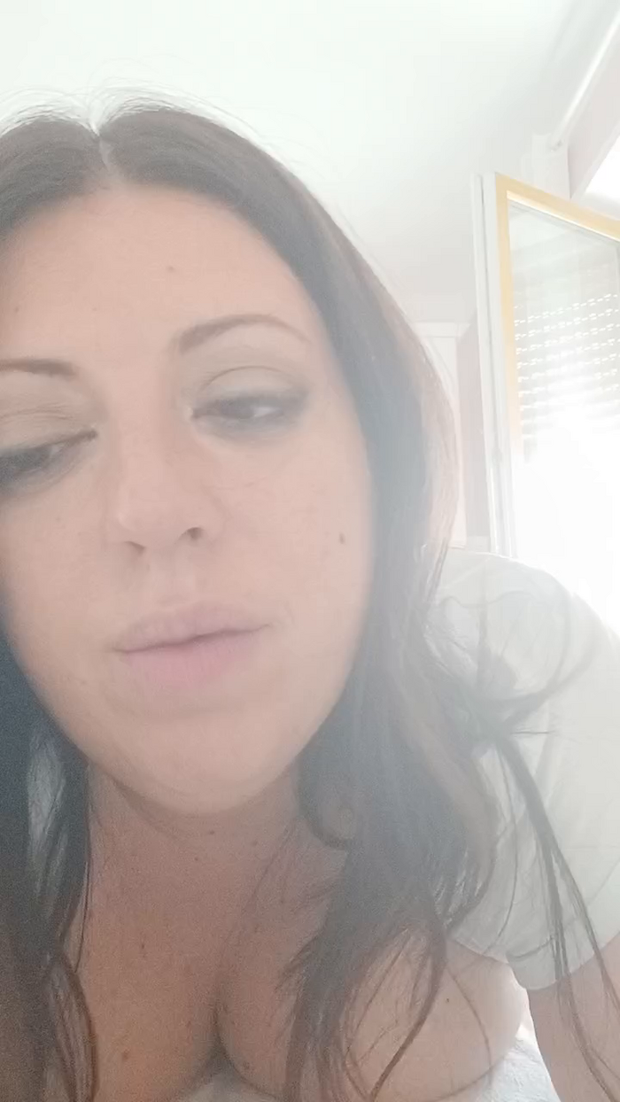 chanel69_sexy