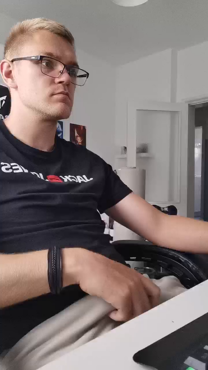 Aleex325