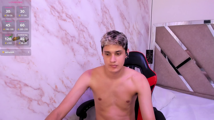 AlexStreet_