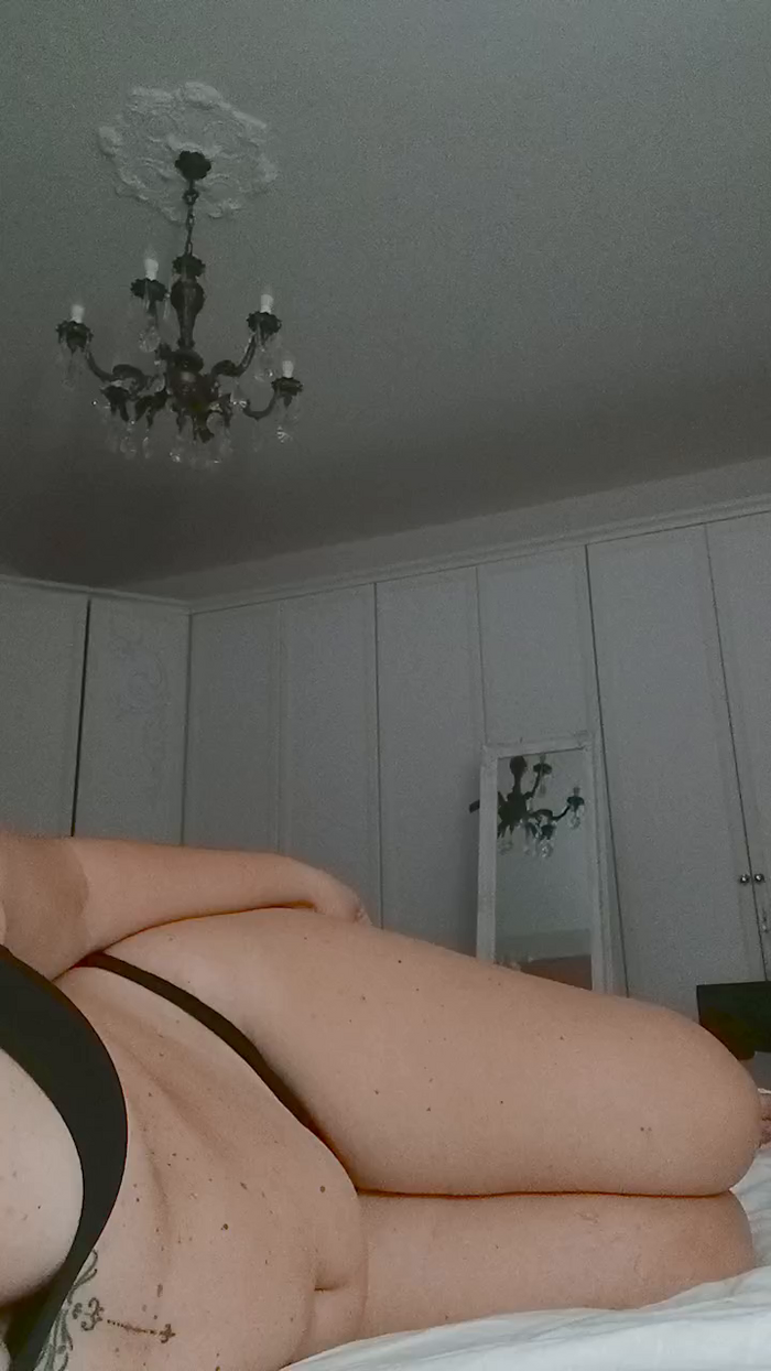 chanel69_sexy