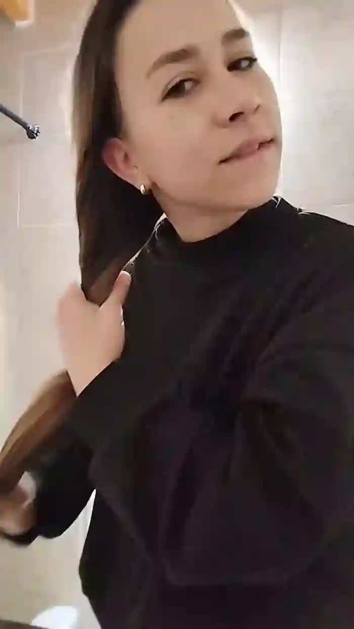 2025/08/05/cam4-bellabelll-09-25-09