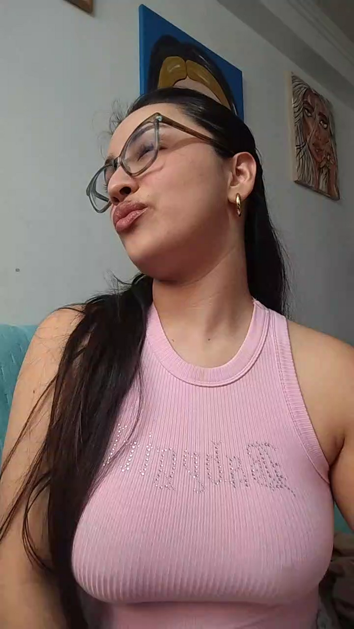 Latinaakita4