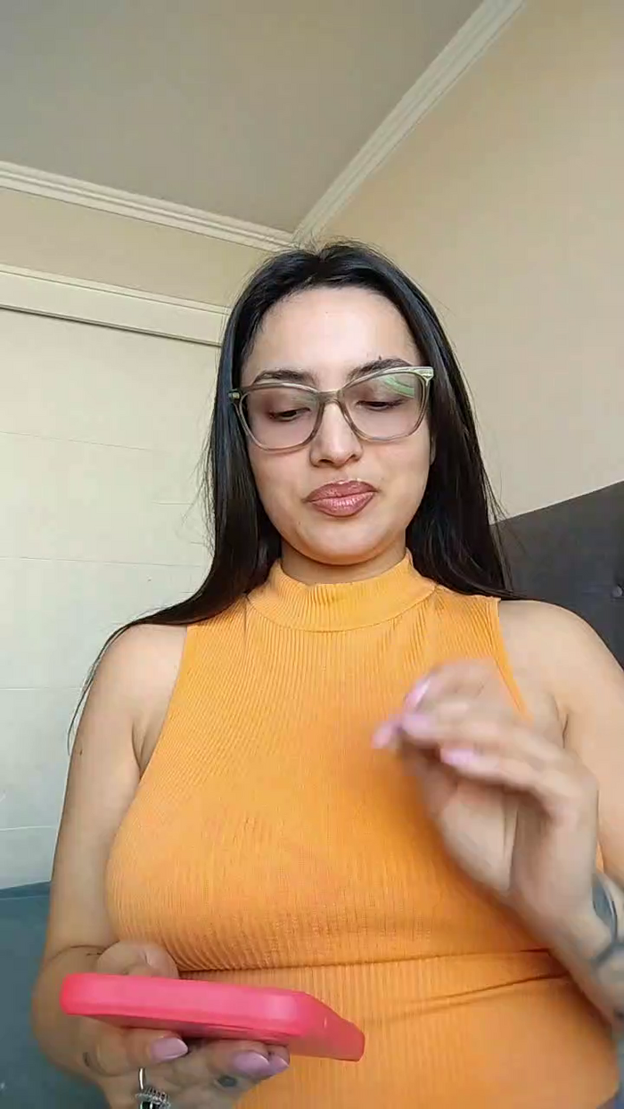 Latinaakita4