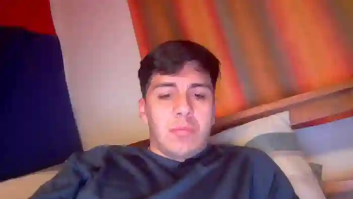 2025/08/08/cam4-matiaslol666-03-30-09