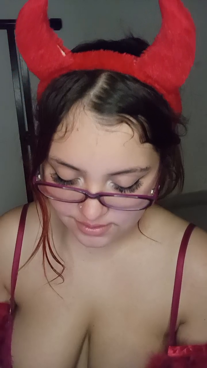KinkyNikyxxx