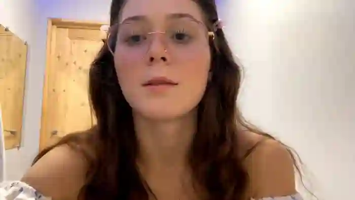 2025/08/18/cam4-adalinefontus-20-59-46