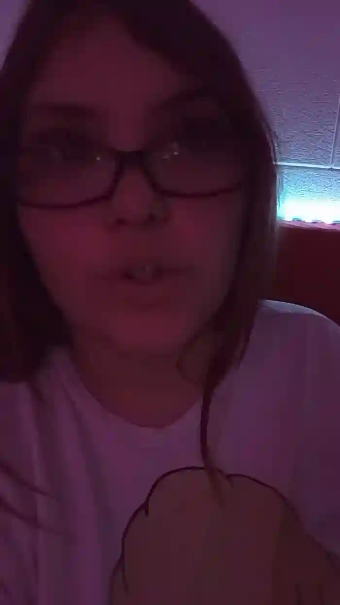 2025/08/22/cam4-kinkynikyxxx-06-55-05