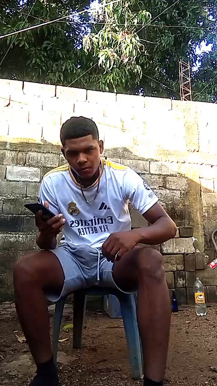 Black_spitpiss