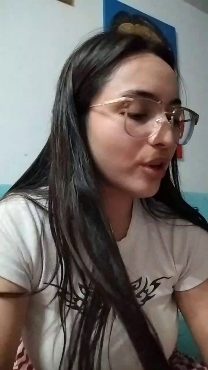 Latinaakita4