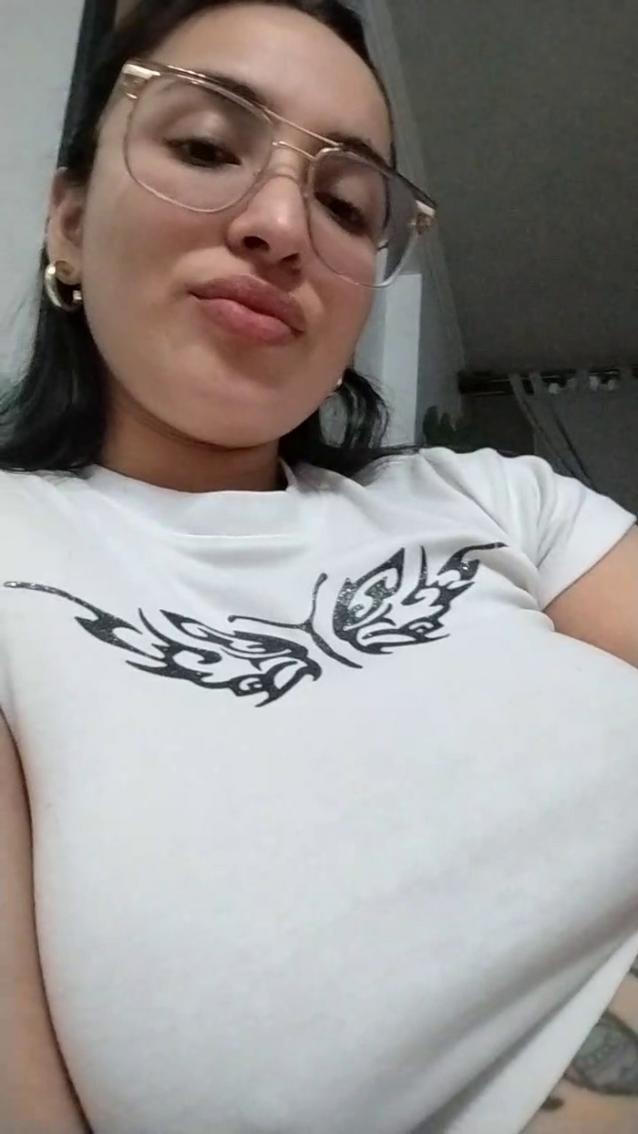 Latinaakita4