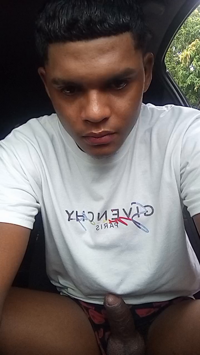 Black_spitpiss